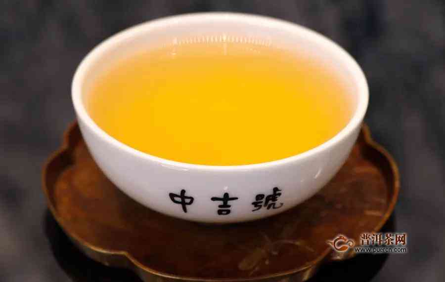 昔归古树普洱茶特点：价格与品质并重，口感醇厚回，具有独特的陈化潜力。