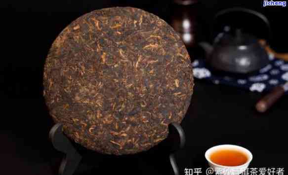 普洱茶压饼后自然干发酸正常吗？这种现象是怎么回事？能喝吗？