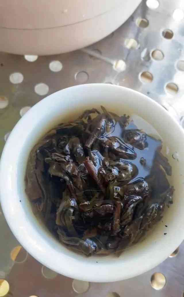 陈年老生普洱茶饼能喝吗