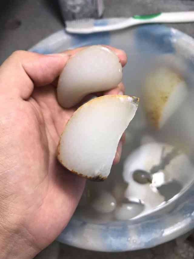 刚买来的和田玉用鸡蛋清泡可以吗