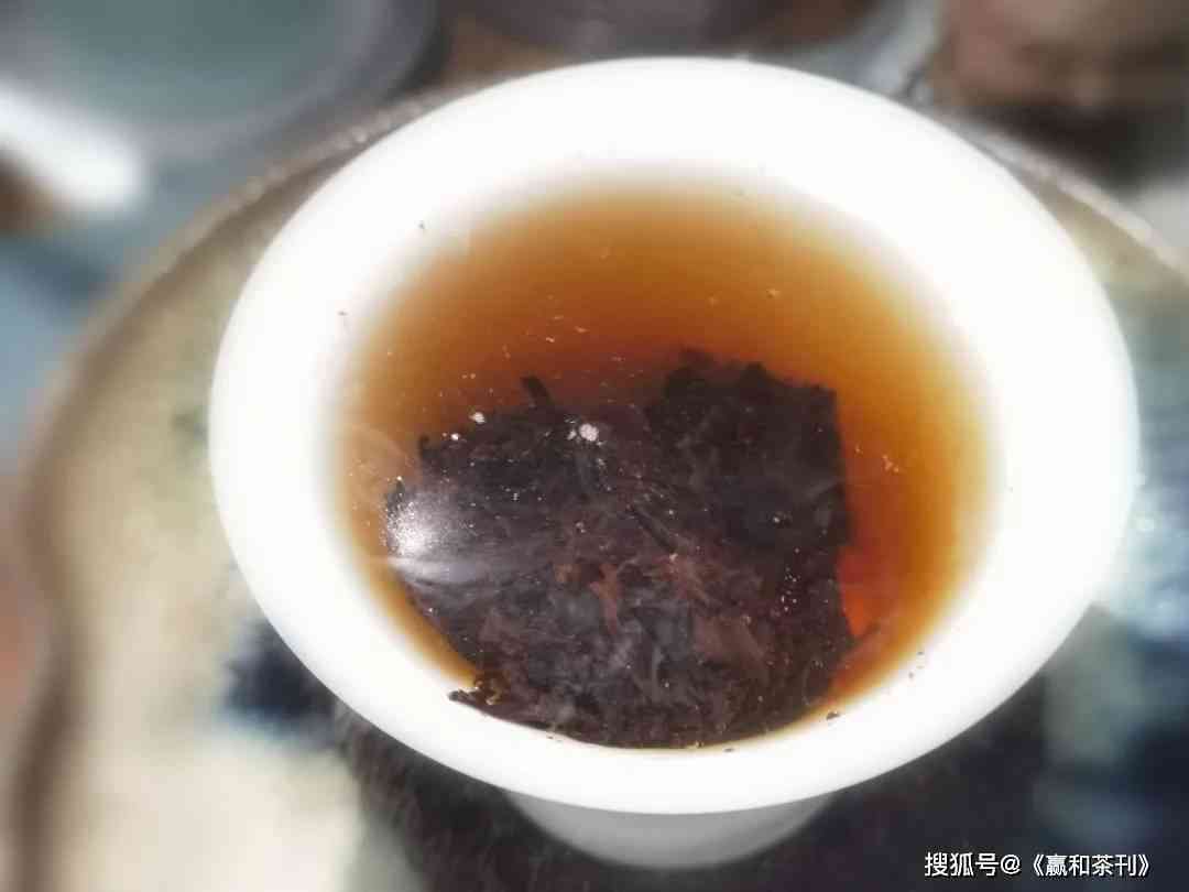 云南大叶种晒青茶：区分生普洱与熟普洱的方法和特点