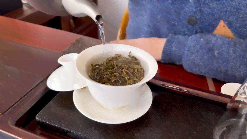 普洱茶泡法：多少度的水最适合普洱茶？