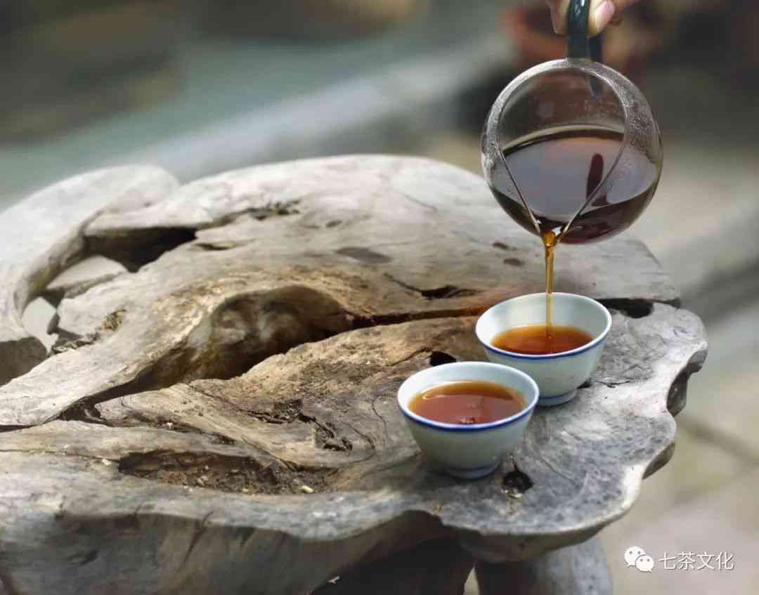探索普洱茶的世界：生普、熟普，哪个更适合解油腻？