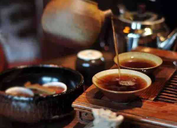 普洱茶是乌龙茶吗？为什么？普洱茶属于哪个茶系？请百度百科。