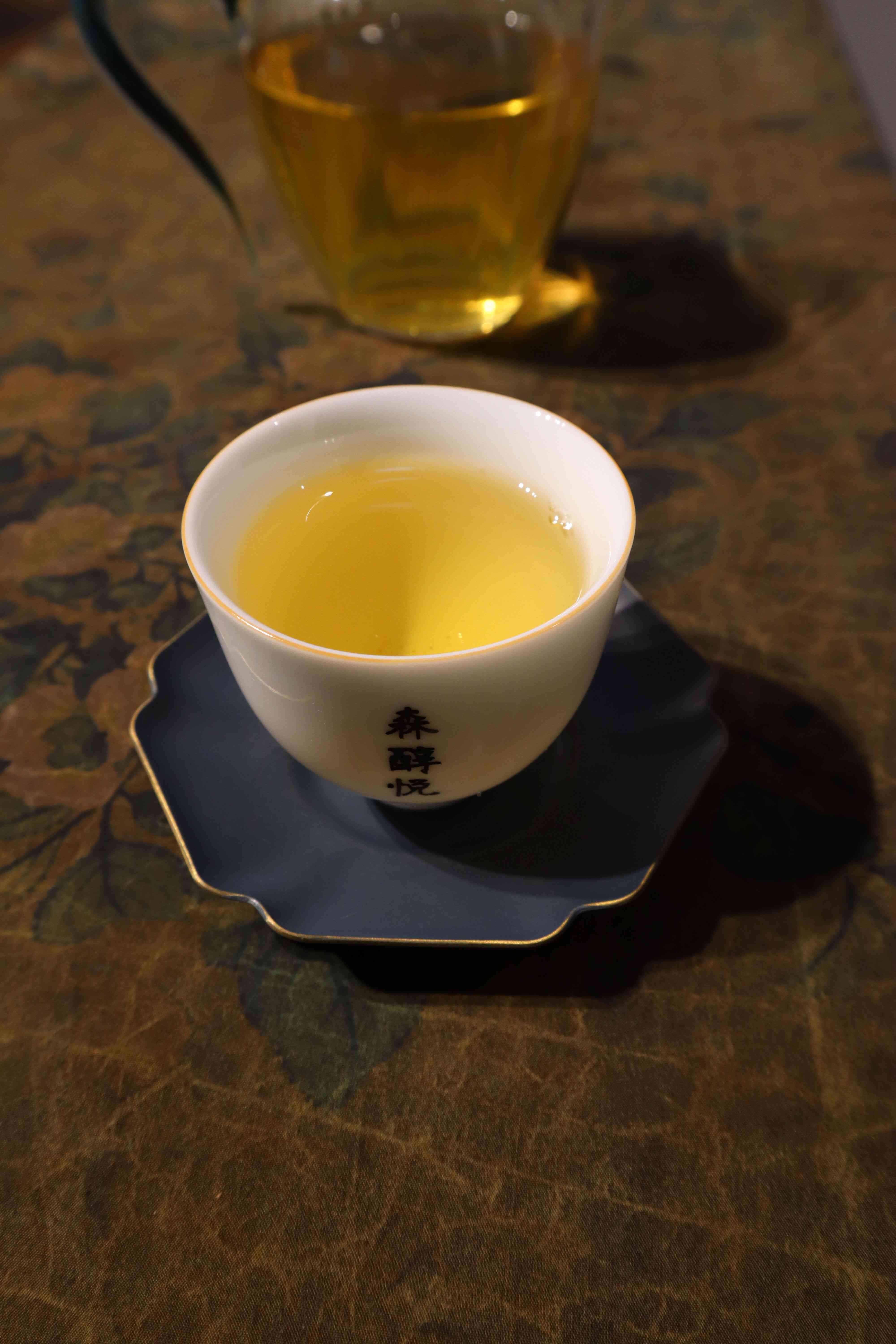 普洱茶是乌龙茶吗？为什么？普洱茶属于哪个茶系？请百度百科。
