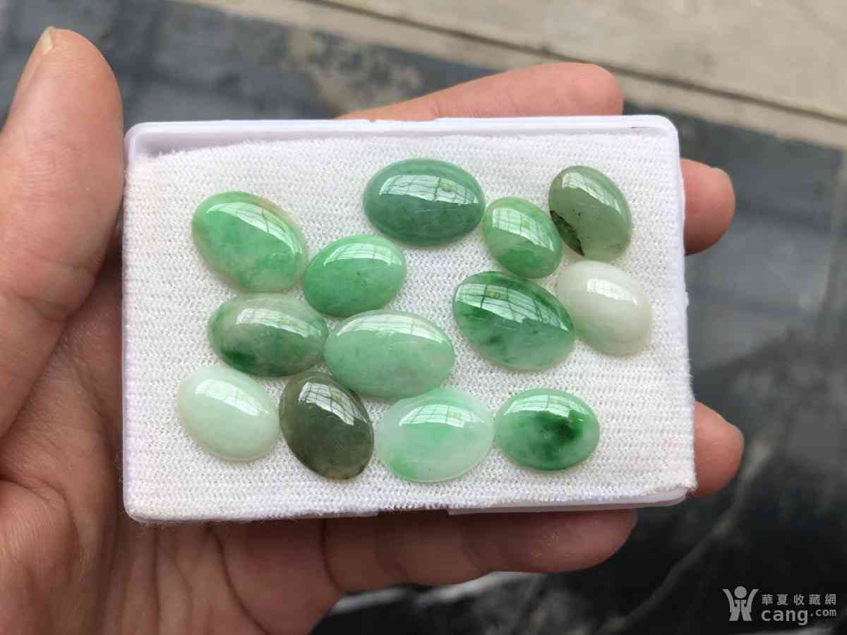 085克翡翠戒面多大