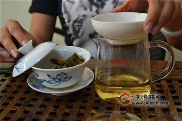 普洱茶冲泡量指南：一泡茶适合多少茶叶？如何控制冲泡时间和水？