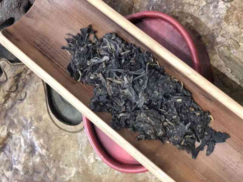 普洱茶陈香味需要多少年：探究普洱茶陈化过程及时间