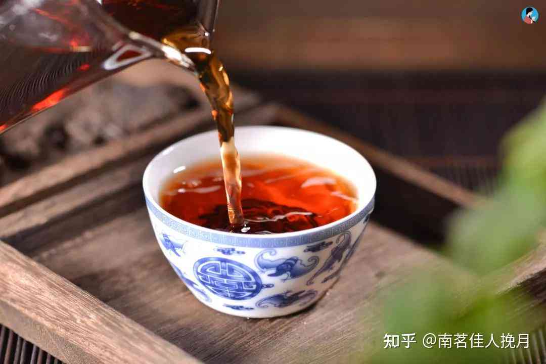 普洱茶的饮用年限及其品饮方法解析