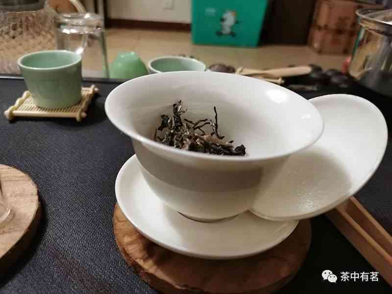 普洱茶的冲泡方式与甜度调配：生茶还是熟茶？