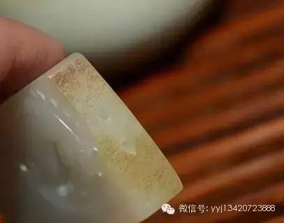 玉石上的毛孔是否影响其价值和美观？如何鉴别和处理？