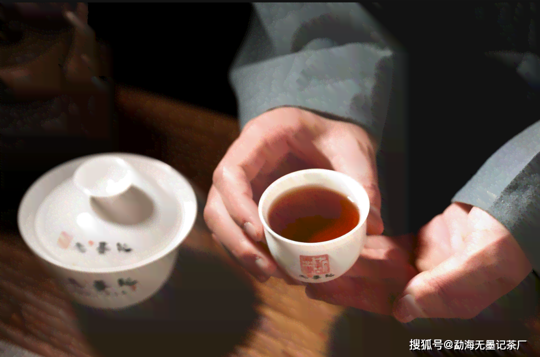 普洱熟茶的品质与制作过程：干净、安全的饮用选择