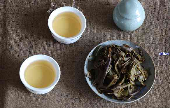 普洱茶生茶多久能喝？:了解普洱茶生茶饮用时间，掌握正确品饮方法。