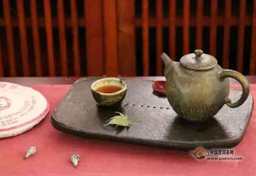 工艺品普洱茶摆件：饮茶新视角，品味不一样的工艺美感