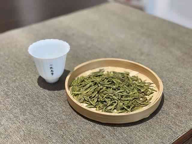 女的适合喝普洱茶还是绿茶