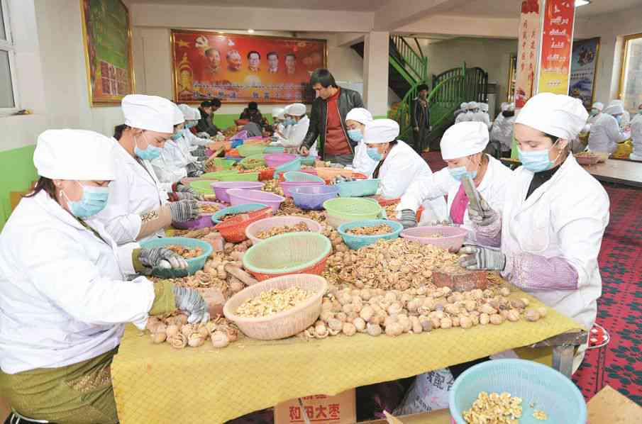 新疆和田玉在市场上的真实性：一位当地商人的见解