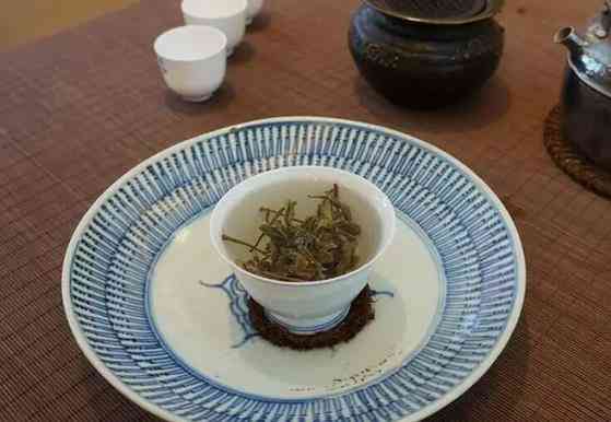 云南勐海特色七子饼茶：口感浓，回味悠长的熟茶佳品