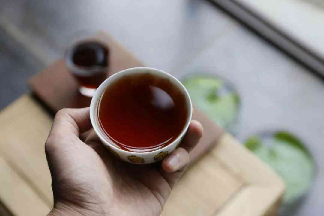 发霉的普洱茶能泡脚用吗？发霉的熟普洱茶可以喝吗？发霉普洱茶可以喝吗？