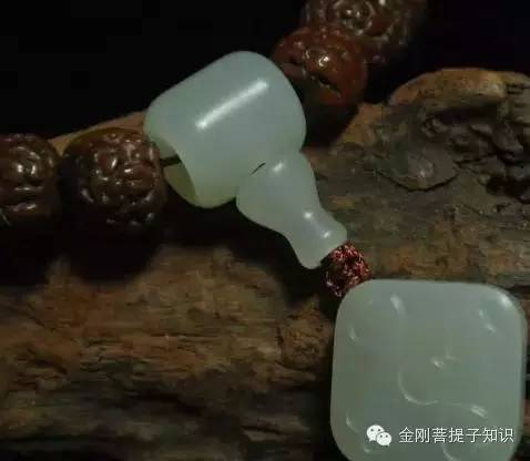 新疆和田玉珠手链：精美饰品，尽显个性魅力与品味