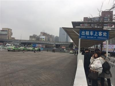 成都火车北站商场名牌打折，电话营业时间及附近商场信息