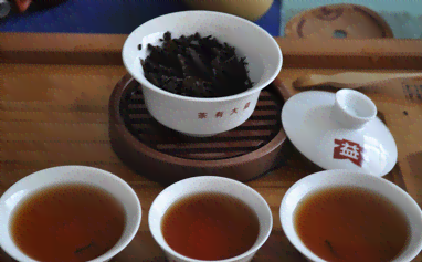 探究普洱茶的陈化时间：生茶、熟茶、存放年限全解析