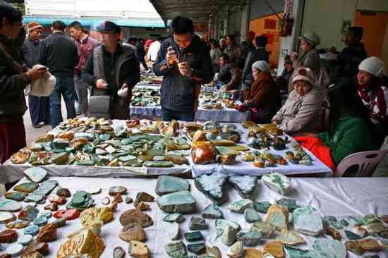 北京玉石场更优集散地，哪里进货更便宜？与山东玉石有何区别？