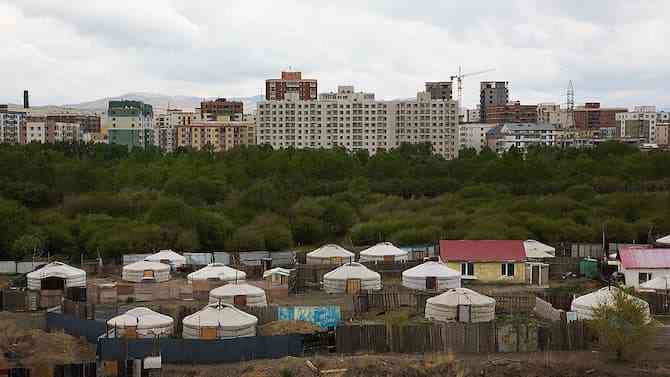 保定地区最新发现高品质玉石矿藏，成为河北翡翠产业重要基地之一