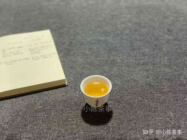 老白茶是不是普洱茶的一种茶：探究其独特身份与特性