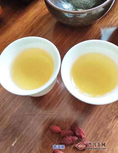 探索普洱茶的魅力：生茶、熟茶口感解析，揭示什么因素使其好喝