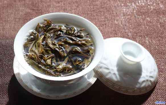 冰岛普洱茶春茶散茶多少钱一盒：冰岛普洱茶散茶及春茶价格解析