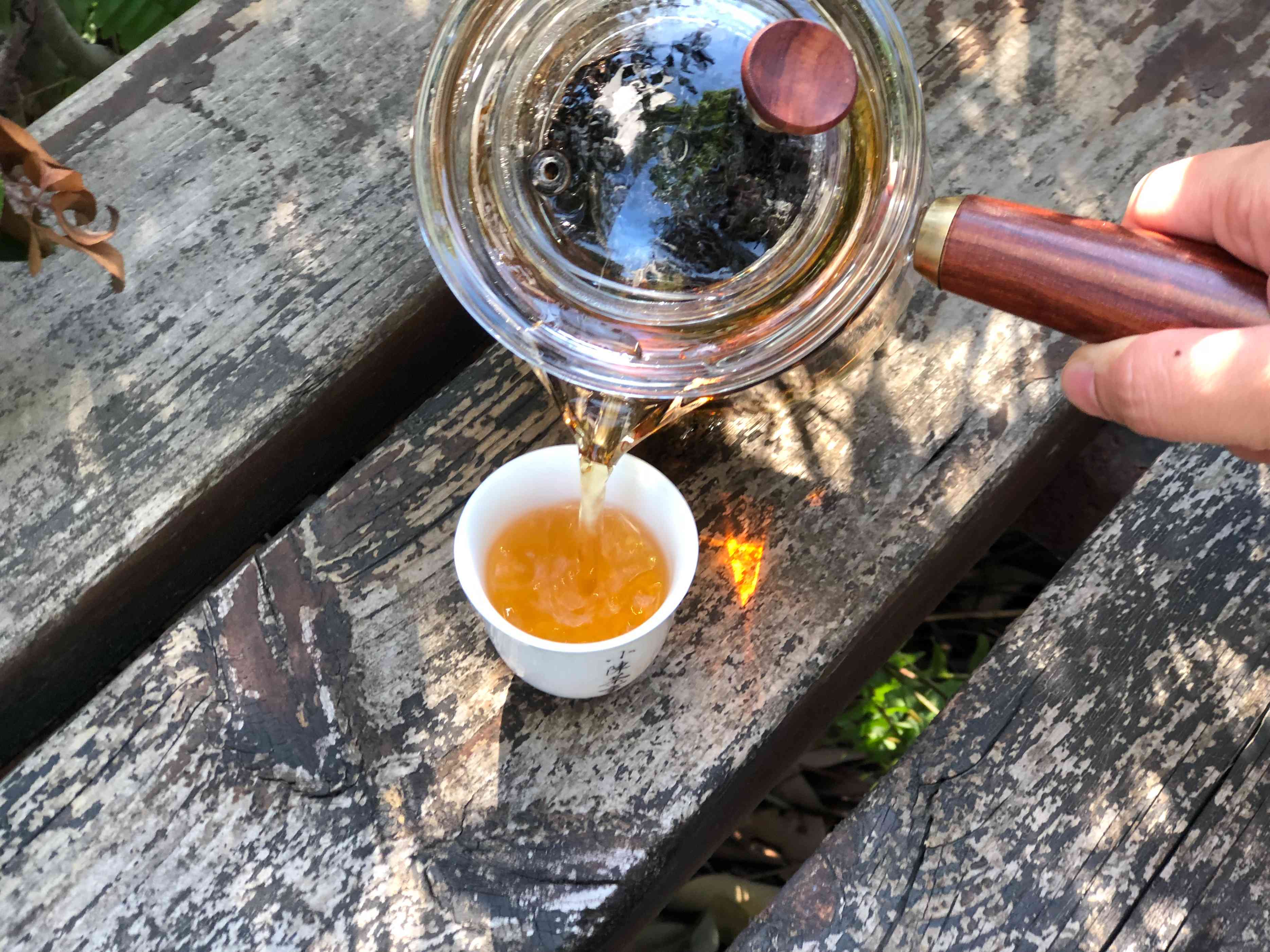 普洱茶：属于红茶还是绿茶？