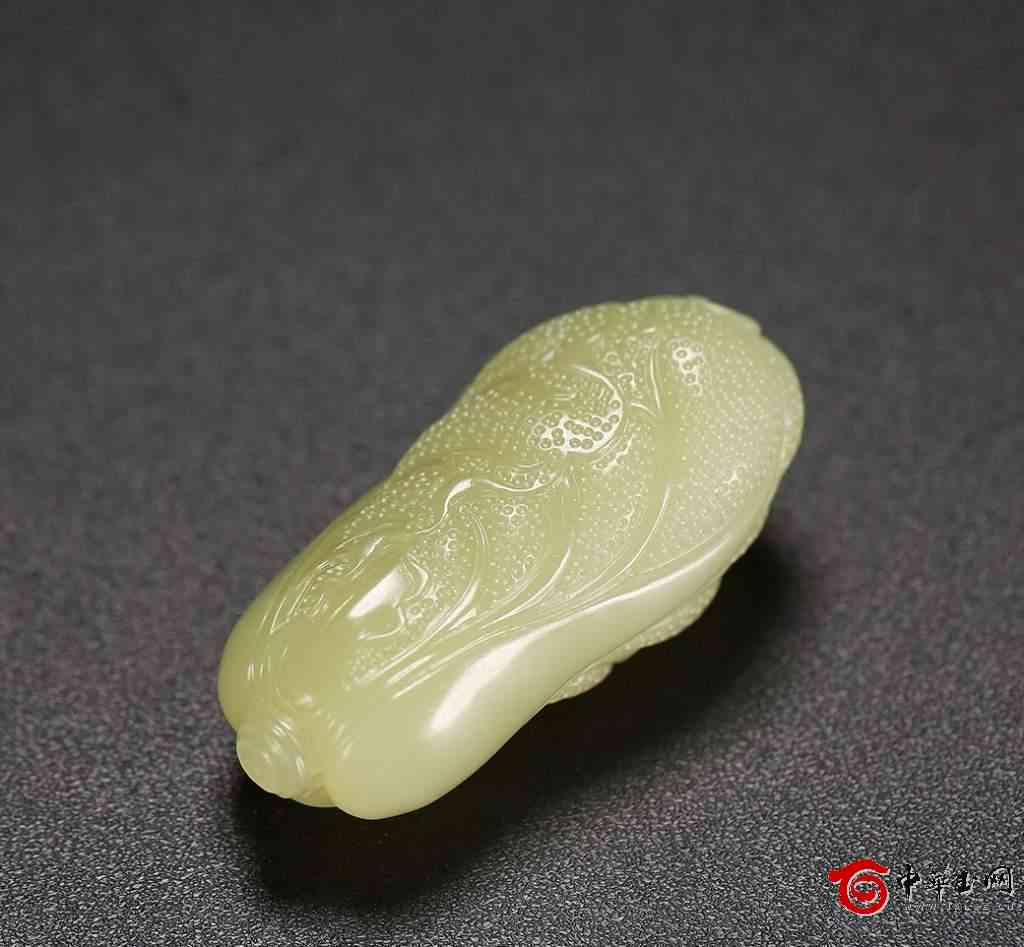 好的和田玉白菜籽料值钱吗：寓意与收藏价值解析