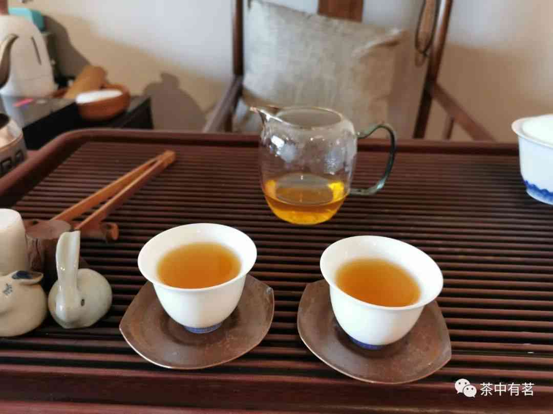 普洱茶是用开水泡还是水泡好：探讨泡茶方式