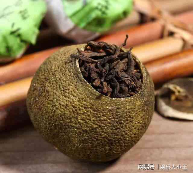 青柑普洱茶：绿茶还是红茶？探索其茶叶类别、制作工艺及口感特点