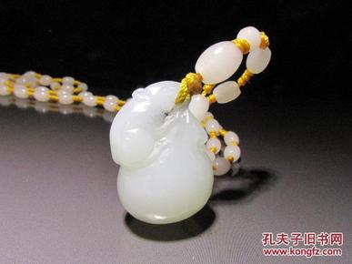 1996年男鼠适合佩戴什么白玉饰品