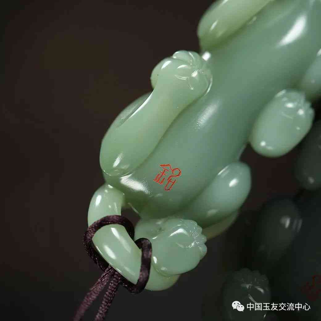 玉老虎怎么佩戴方法：如何选择和搭配，展现你的风格