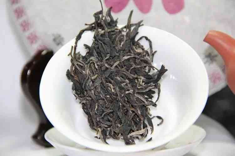 新紫鹃与普洱茶：一种神秘的茶叶品种还是普洱茶的误解？