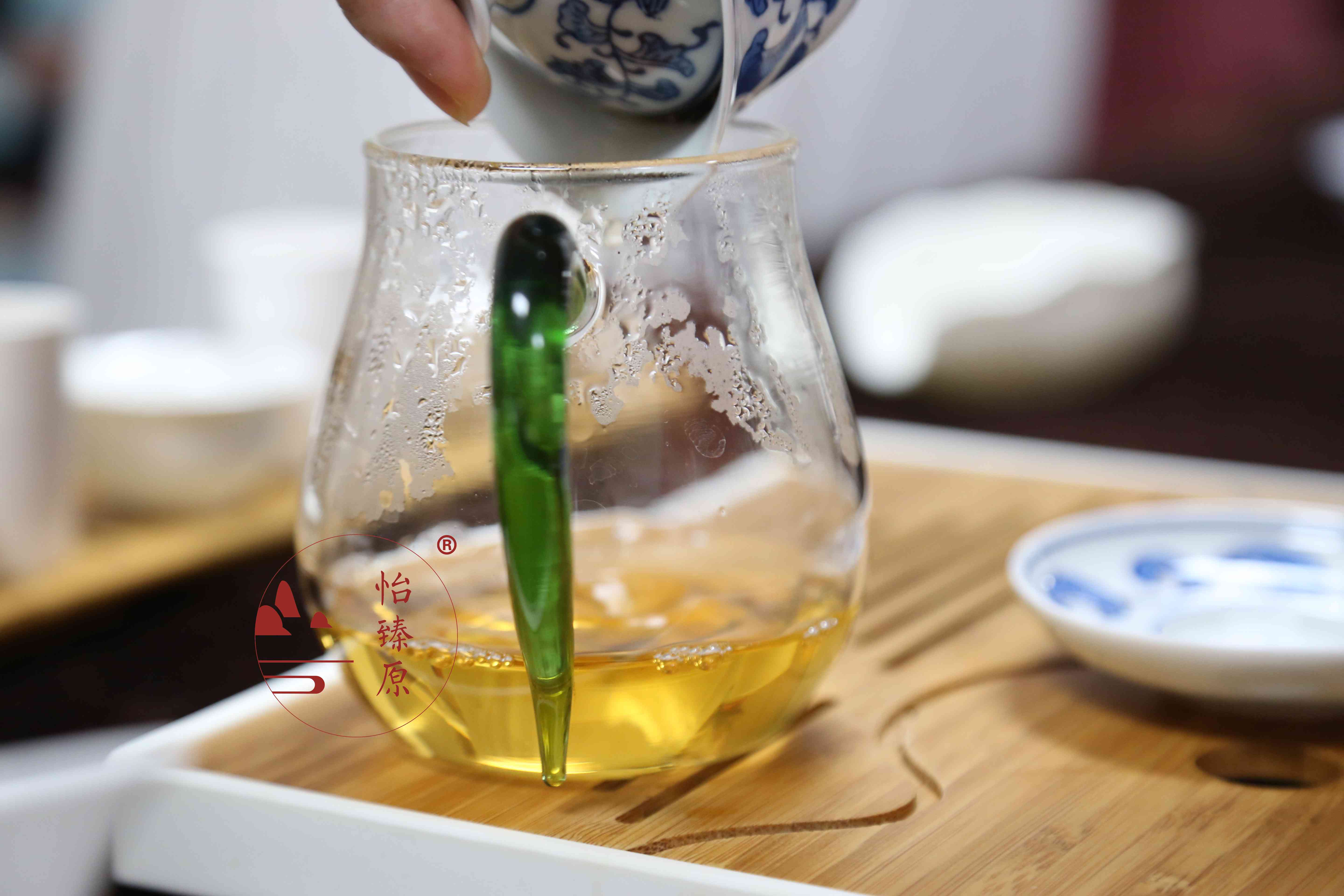 大益普洱茶2013年7542价格：了解这款茶的当前市场价值