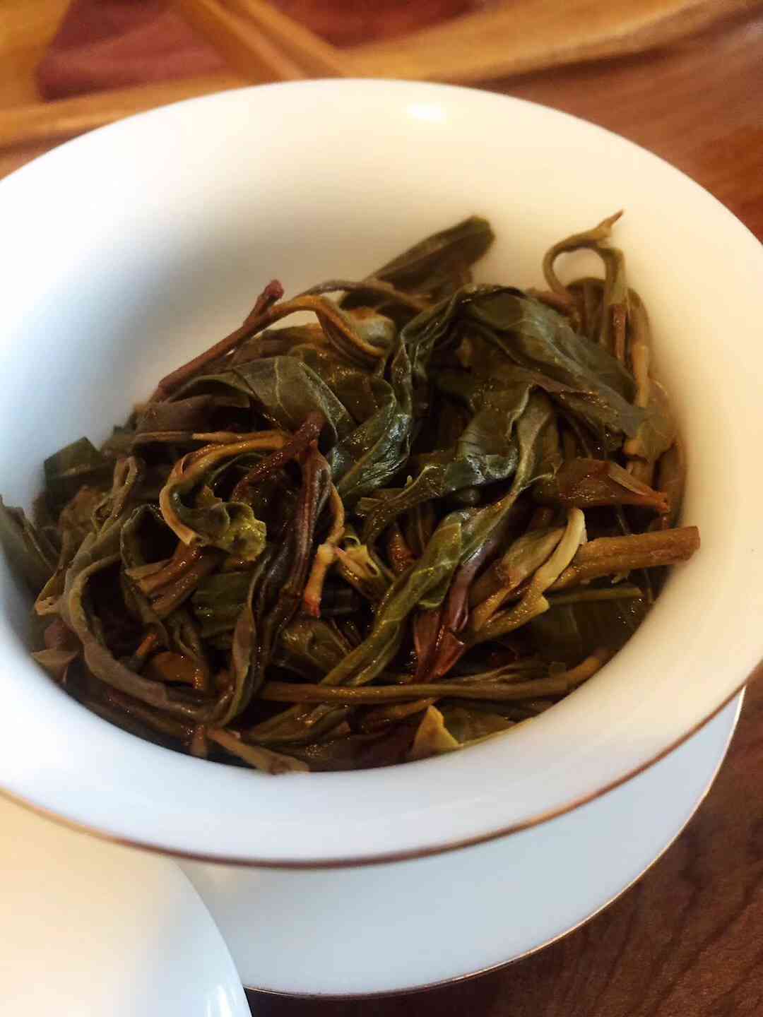 14年陈普洱茶饼的独特魅力：品饮体验与饮用建议