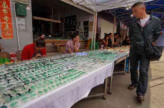 大理导游推荐的翡翠购物地点及其详细信息，助您轻松选购心仪翡翠！