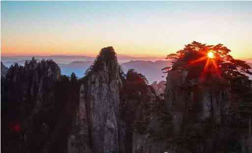 '黄山有什么石头最恶心':黄山石头景点，特色和种类 - 探索黄山的自然奇观