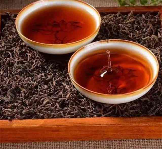 云南普洱茶：红茶还是绿茶？解答你关于茶叶种类的疑问