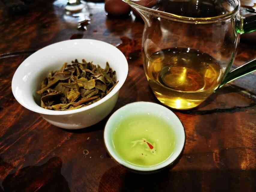 小荒田100克普洱茶生茶