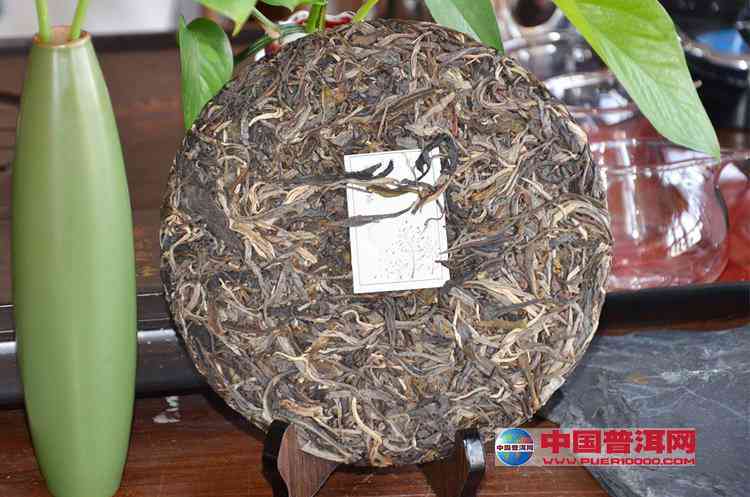 普洱茶饼保质期解析：如何判断云南普洱茶饼的新度和陈化程度？