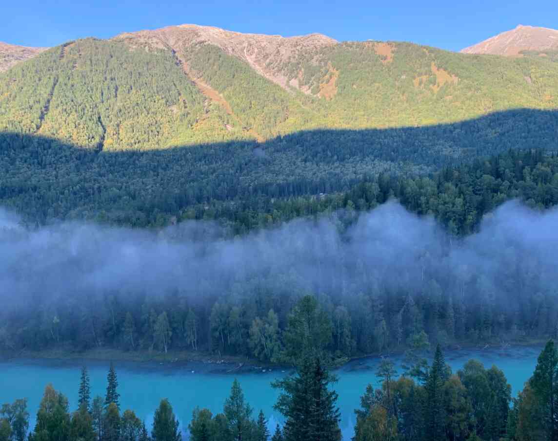 玉石飘在水面上还是飘在水下