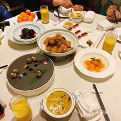 昆明翠湖轩中餐厅：品尝云南特色美食，体验黑珍珠般的优雅就餐环境