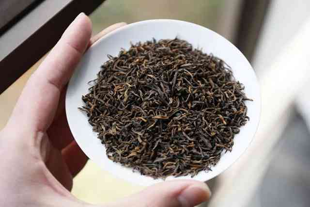 普洱茶357g2016年价格：比较2016与2017年的普洱茶好坏及2015、2016年的价格