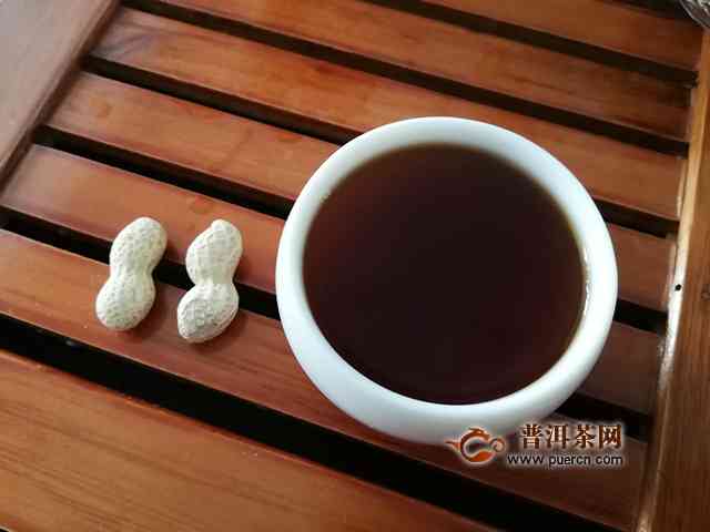 布朗金芽普洱茶熟茶：品种特点、制作工艺、口感品鉴及选购指南