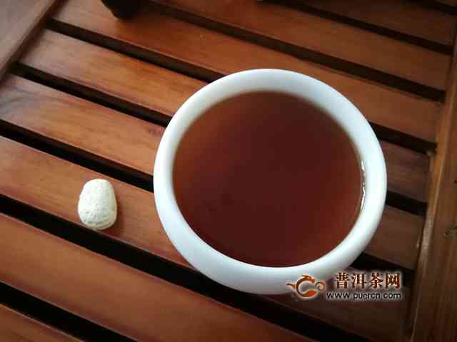 布朗金芽普洱茶熟茶：品种特点、制作工艺、口感品鉴及选购指南