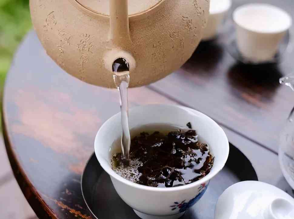 下雨天在家怎么打发时间？进来喝普洱茶，品味生活小确！